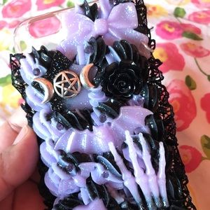 Pastel Goth whip case for iPhone 6s 💜🖤
